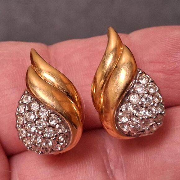 Vintage Butler Rhinestone Swirl Earrings Pierced Gold Tone - Picture 1 of 4